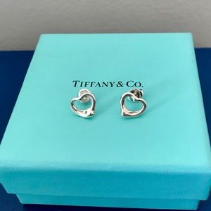 Elsa Peretti Open Heart Stud Earrings (Tiffany&Co)